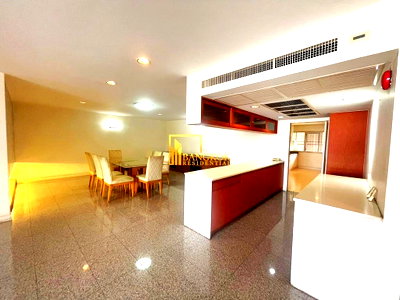 ขายคอนโด : DS Tower 1 | Spacious 4 Bedroom Property in Phrom Phong Area - BR18279CD