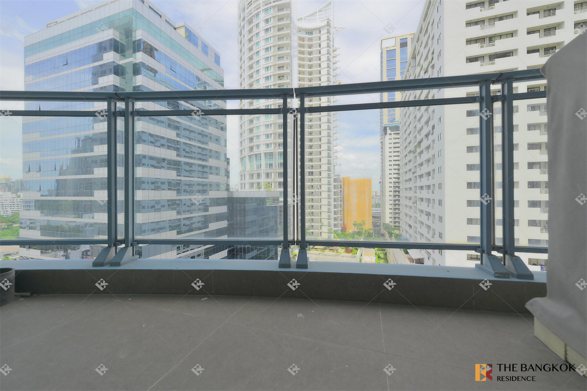 picture Luxury Condo Ready to Move-in at the Best Location Q Langsuan near BTS Ratchadamri - 6/10