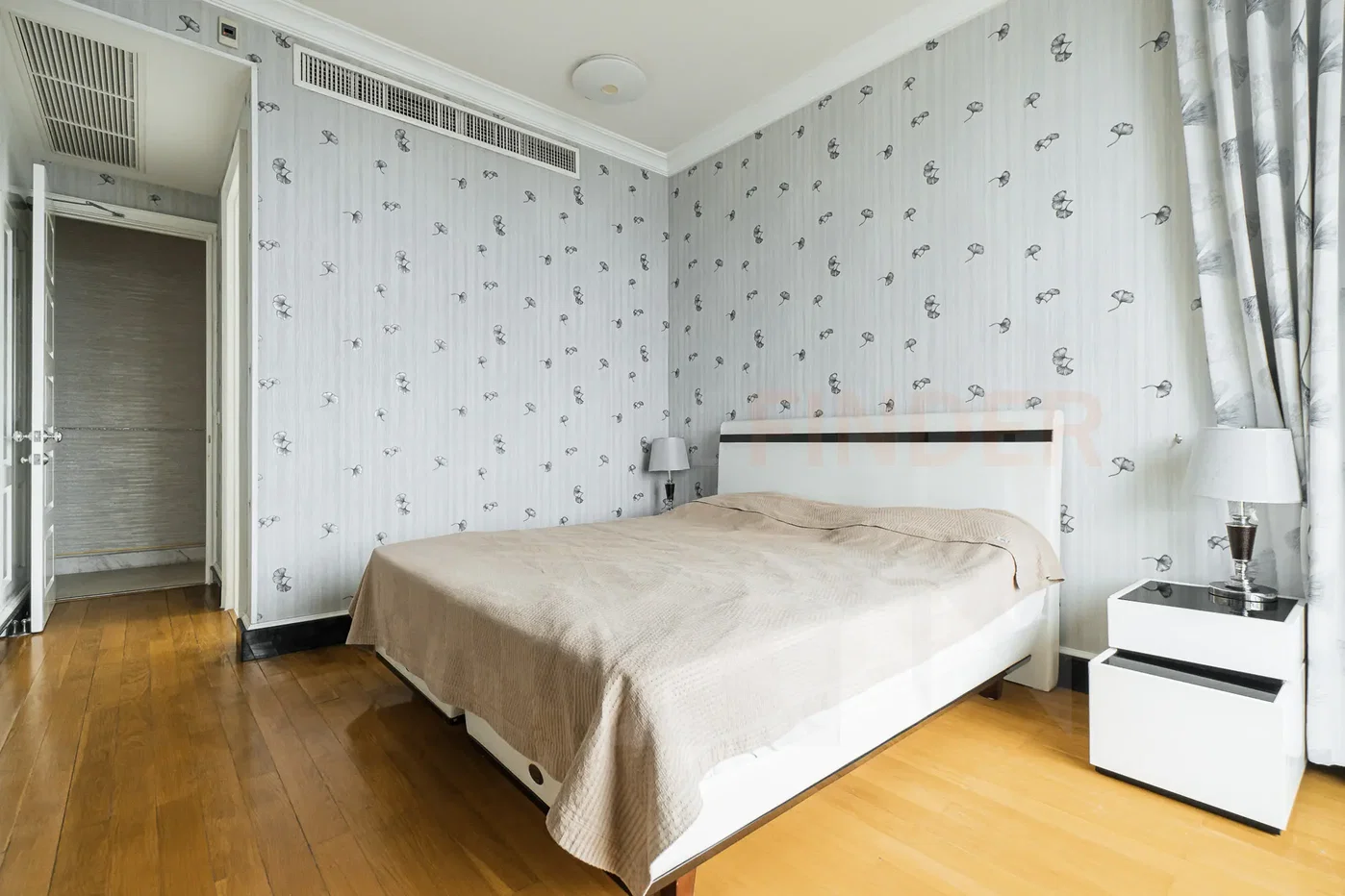 picture Royce Private Residence HF-10287 4 bedrooms, for sale - 9/26