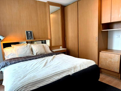 Condos for rent : 🟢Condo For Rent 🟢Noble Revolve Ratchada📍Location MRT Cultural Center Fully-Furnished Type 1 Bedroom 1 Bathroom📱ADD LINE @572aurac