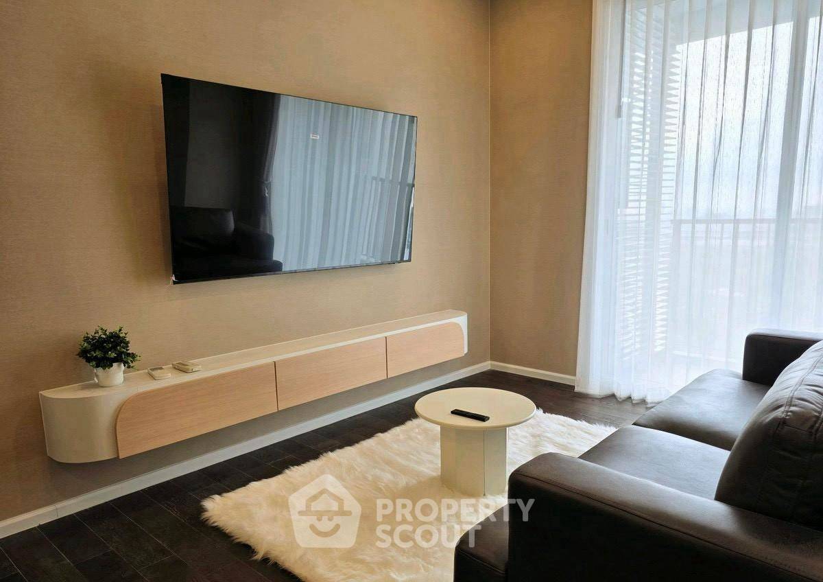 รูป คอนโด 2 ห้องนอน The Saint Residences ใกล้ MRT Phahon Yothin 100 เมตร (ID 2400934) - รูปที่ 1/8