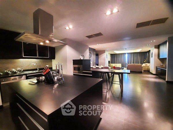 รูป ขายคอนโด 3 ห้องนอน ขนาด 268 ตร.ม. La Royale Beach Condo พัทยา (ID 3296744) - รูปที่ 2/17