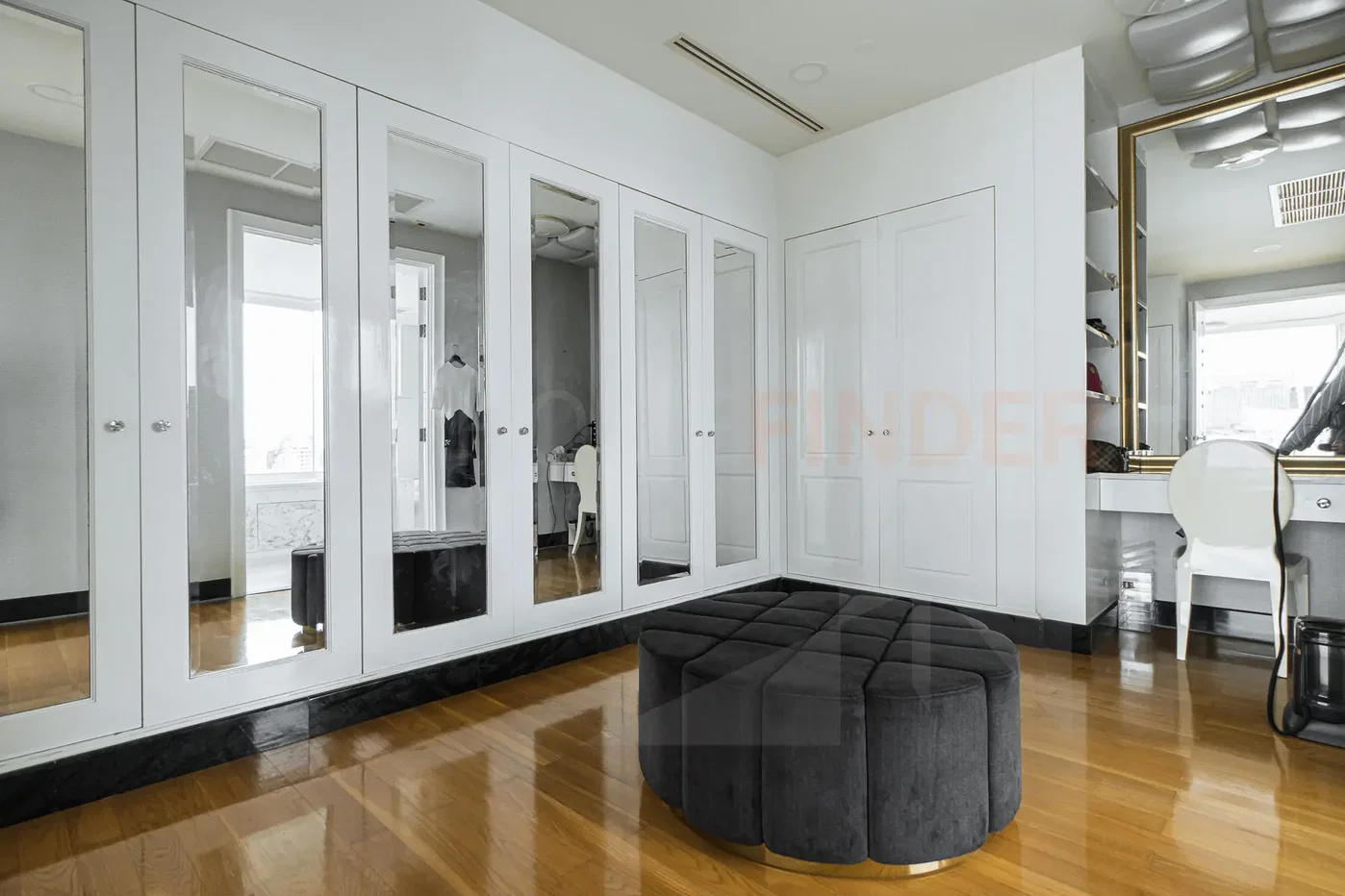 picture Royce Private Residence HF-10287 4 bedrooms, for sale - 14/26