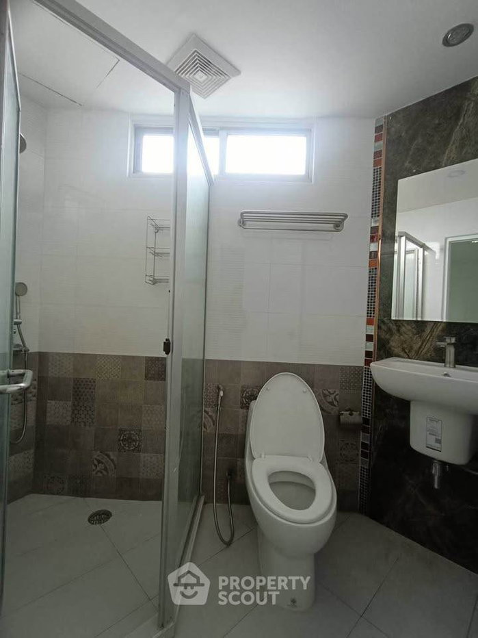 picture Pet-Friendly 2-BR At Wittayu Complex Near BTS Phloen Chit (ID 3301819) - 7/7