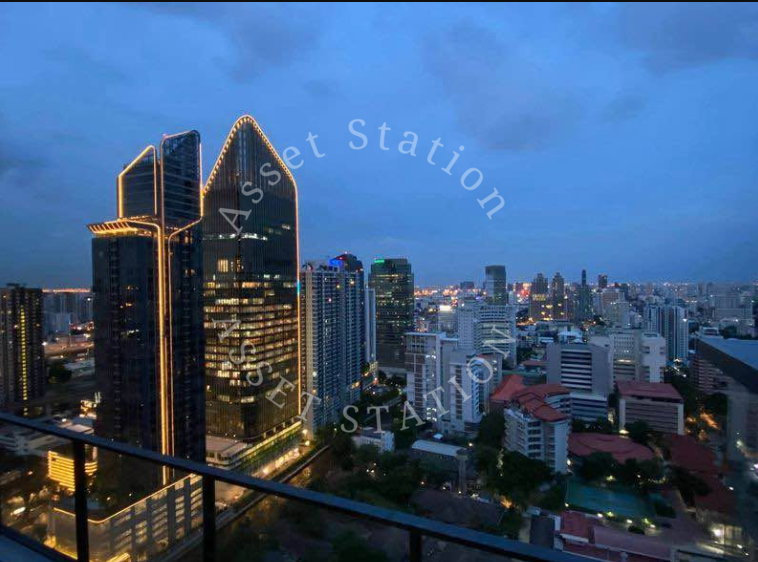 picture 🚅 The Lofts Asoke – near MRT Phetchaburi and Central Rama 9 - 9/11