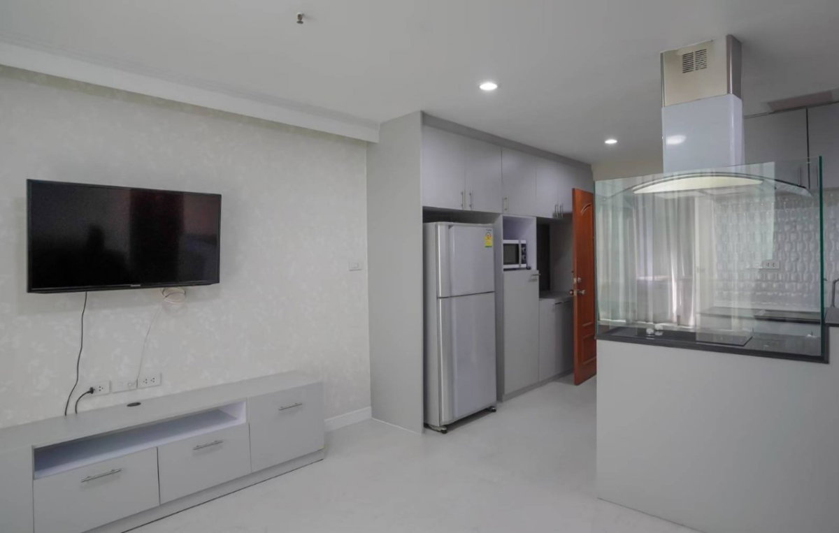 รูป [FOR RENT] คอนโด Asoke Place (สุขุมวิท 21 / อโศก) – ใจกลาง CBD เดินทางสะดวกใกล้ MRT & BTS - รูปที่ 2/17