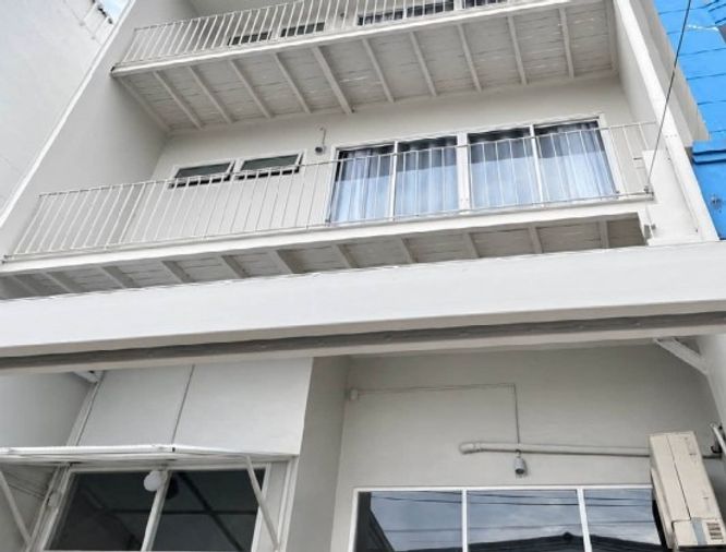 ให้เช่าโฮมออฟฟิศ 4 ห้องนอน 25 ตร.ว. เขตห้วยขวาง