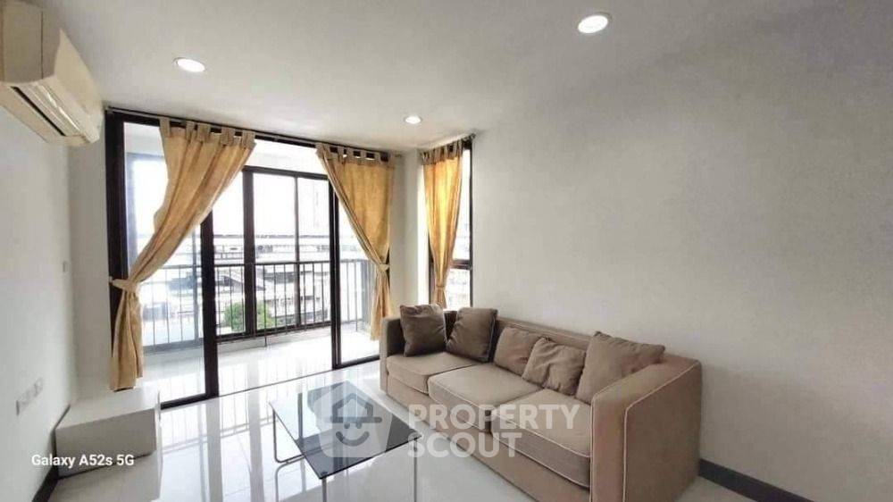 รูป คอนโด 2-ห้องนอน ที่ ไอดีโอ บลูโคฟ สาทร ใกล้ BTS วงเวียนใหญ่ (ID 3298482) - รูปที่ 1/5