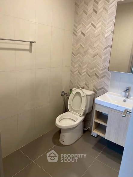 รูป ห้อง 1 ห้องนอน ชั้นสูง Oka Haus Sukhumvit 36 สถานี BTS ทองหล่อ (ID 3300453) - รูปที่ 4/4