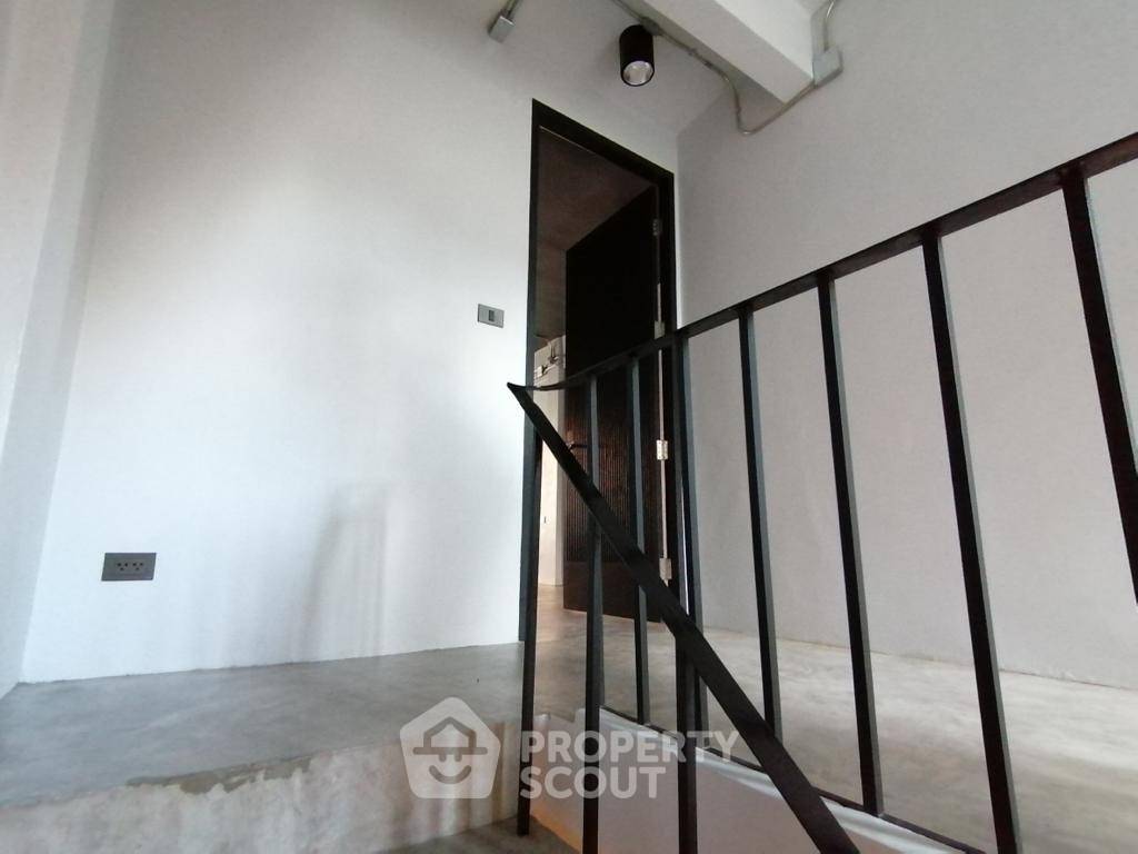 picture 4-BR House 256 Sqm Just 10m From BTS Ekkamai (ID 3298488) - 15/18