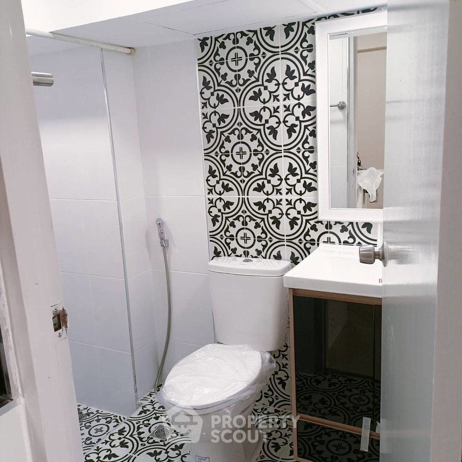 picture 27th-Floor 1-BR Condo, 49 Sqm, La Santir Condominium (ID 2112624) - 13/19