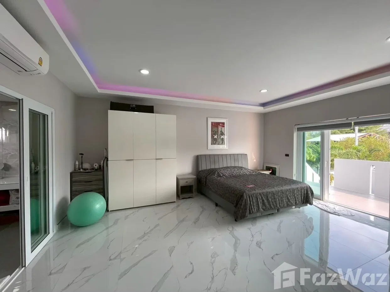 picture 3 spacious bedrooms, 5 bathrooms Beautiful Mountain View 6765489 - 7/23