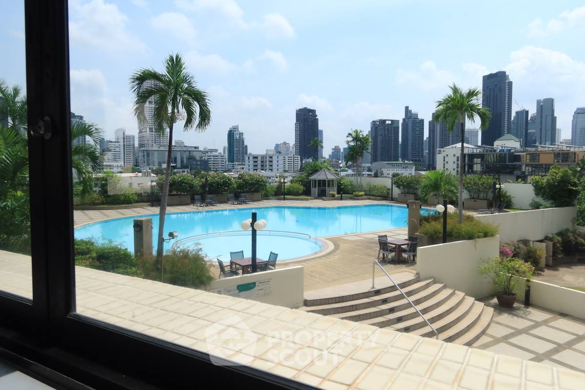 รูป คอนโด 3 ห้องนอน ขนาด 315 ตารางเมตร Ruamsuk Condominium ใกล้ BTS ทองหล่อ (ID 3292921) - รูปที่ 2/5