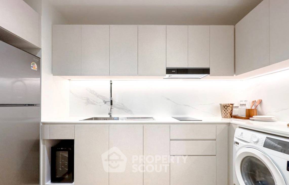 picture 2-BR Condo at The Aqua close to Laguna (ID 2740636) - 2/6