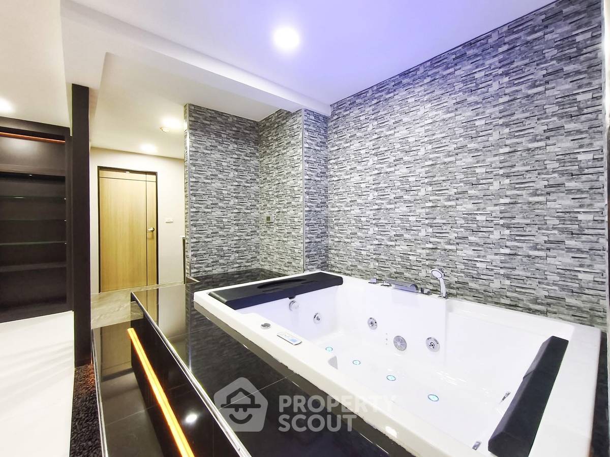 picture 1-BR Condo at The Kris Extra 4 near MRT Sutthisan (ID 3293747) - 18/18