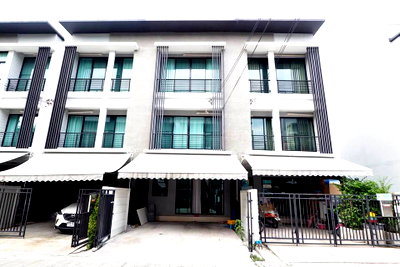 เช่าทาวน์โฮม ม.รามคำแหง : R3153  ให้เช่าทาวน์โฮมหรู 3 ชั้น บ้านกลางเมืองพระราม 9-รามคำแหง (ว่างค่ะ) modern casual พร้อมอยู่ หรือทำโฮมออฟฟิศ