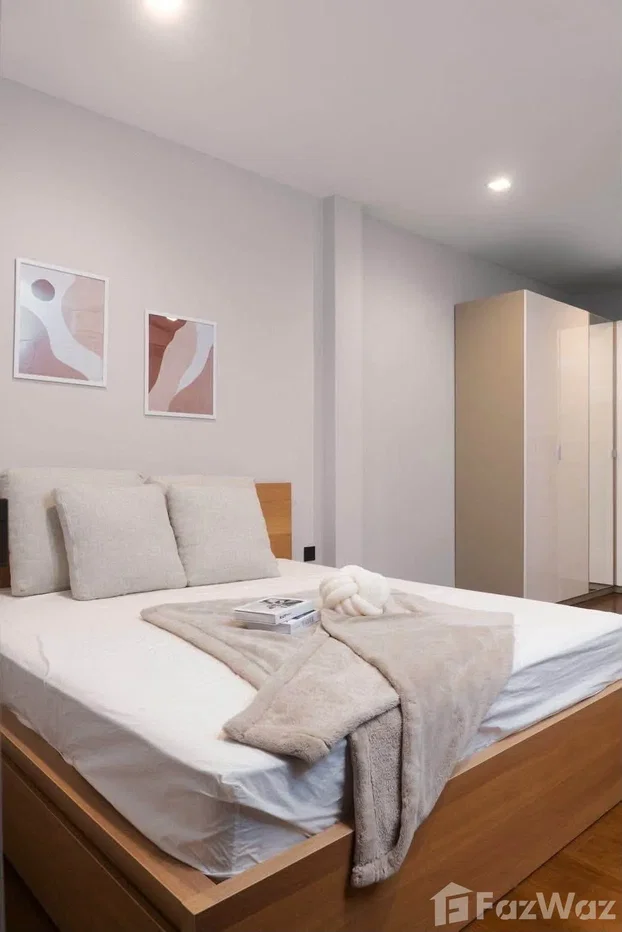 picture Pet-friendly (includes a dedicated pet room) + Near BTS 6765436 - 12/17