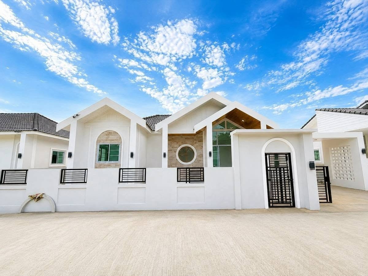 รูป ขายบ้านสวยคุณภาพใกล้เมือง ห่างจากเซ็นทรัลเฟส เชียงใหม่ เพียง 6.5 กม.  - รูปที่ 1/8