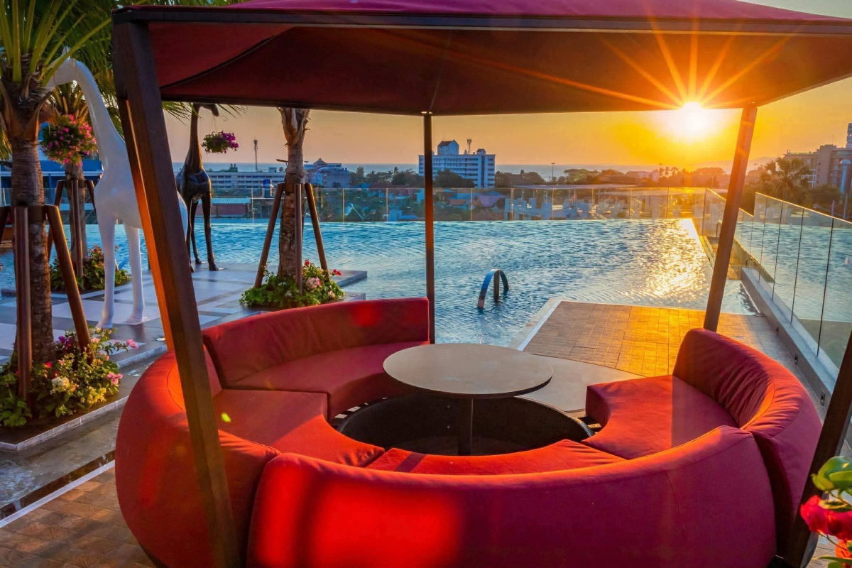 รูป For rent The Riviera Ocean Drive with Jacuzzi on balcony - รูปที่ 58/62