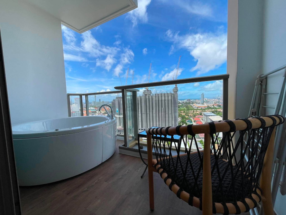 รูป For rent The Riviera Ocean Drive with Jacuzzi on balcony - รูปที่ 35/62