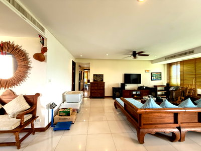 Condos for rent : For rent, The Resort Condo, big size, mountains view,quiet place,  70000 baht per month, Tell (0955752068 Khun Chompoo)