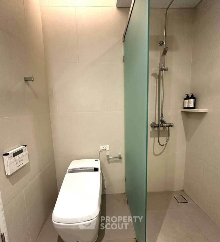 รูป คอนโดสองห้องนอน ชั้นสามสิบ The Lumpini 24 ใกล้ BTS พร้อมพงษ์ (ID 3300065) - รูปที่ 9/15