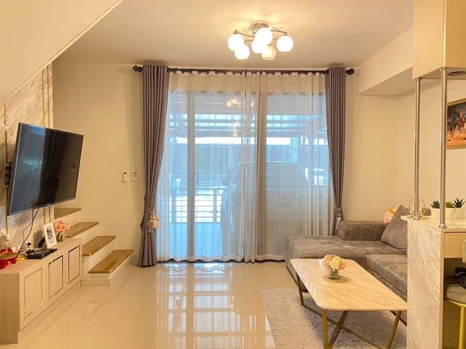 ให้เช่าทาวน์โฮม 3 ห้องนอน 110 ตร.ม. 18 ตร.ว. พลีโน่ พระราม 9 - กรุงเทพกรีฑา