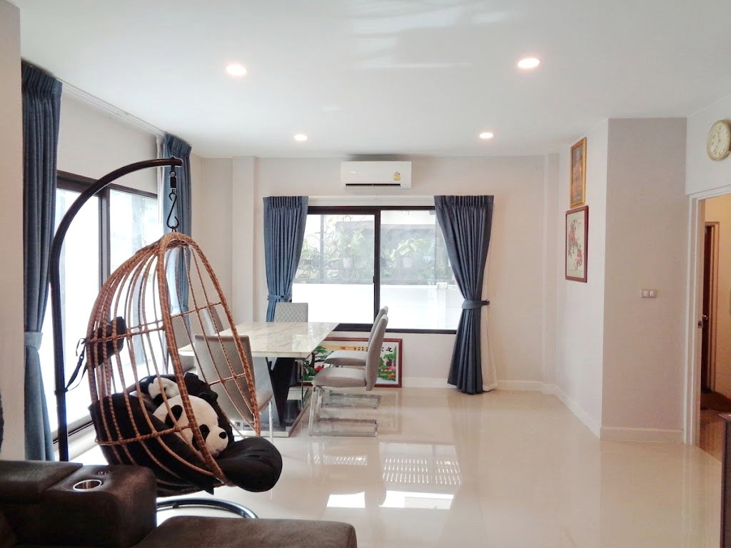 รูป 🚩 บ้านเดี่ยวหลังใหญ่สภาพยังใหม่ ตกแต่งพร้อมอยู่ ใกล้ทางด่วน รามอินทรา-อาจณรงค์ ด่านจตุโชติ - รูปที่ 17/42