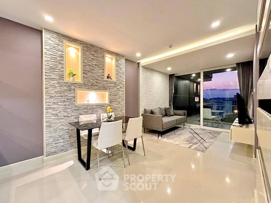 picture 2-BR Condo At Apus Condominiums, Central Pattaya (ID 2576739) - 2/4