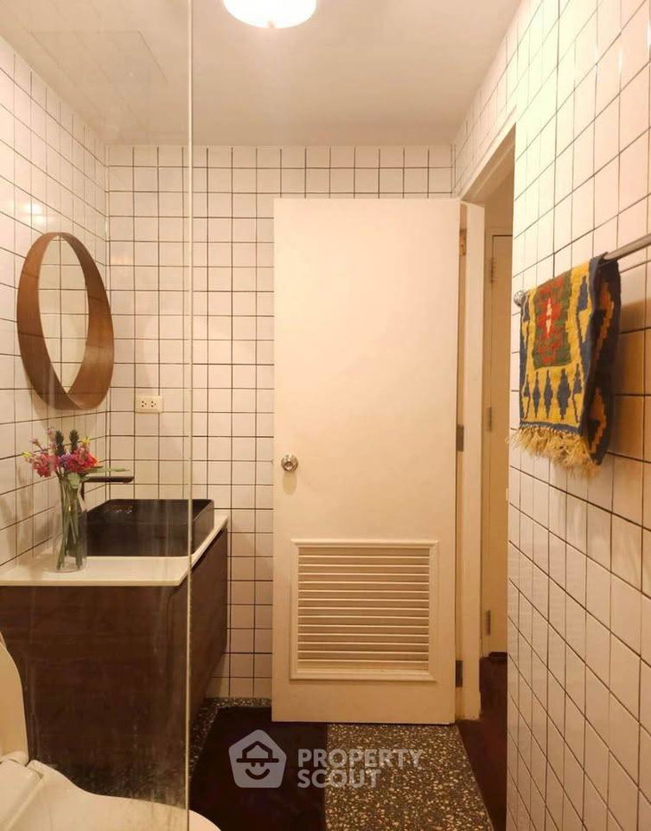 picture 50 Sqm 1-BR At 49 Plus Near BTS Phrom Phong (ID 3301252) - 4/6