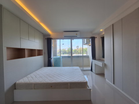 *** For rent Champs Elysees Avenue Ready to move in ***