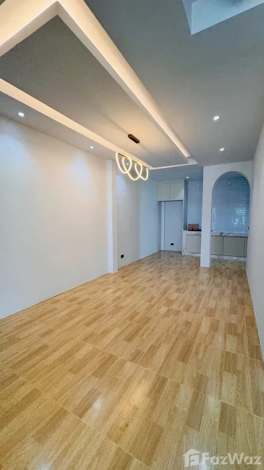 picture Renovated house 6766768 - 5/8