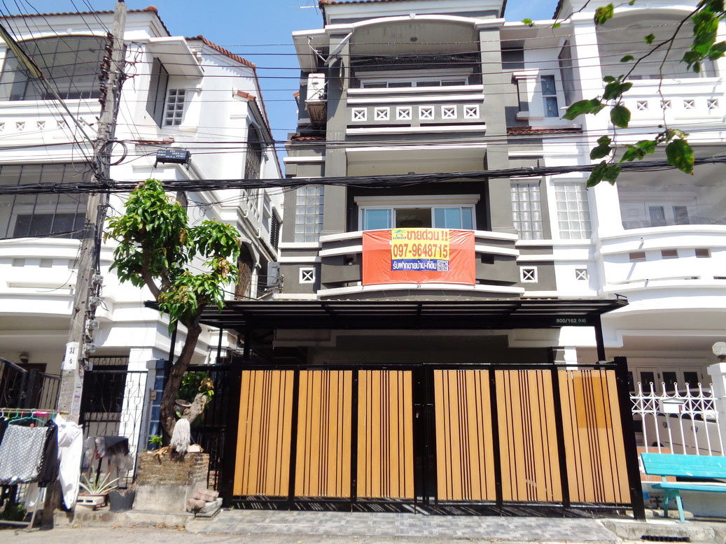 รูป 🚩 บ้านรีโนเวท ทาวน์โฮม 3 ชั้น หลังใหญ่ โครงการ เดอะ รีโน่ นวมินทร์ ติดห้างโลตัสนวมินทร์ - รูปที่ 2/40