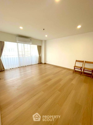 ขายคอนโด : 1 ห้องนอน 69 ตร.ม. ที่ The Executive Regent ย่านช่องนนทรี (ID 3297543)