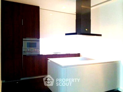 Condos for rent : 2-BR Condo at 185 Rajadamri near BTS Ratchadamri (ID 2488109)