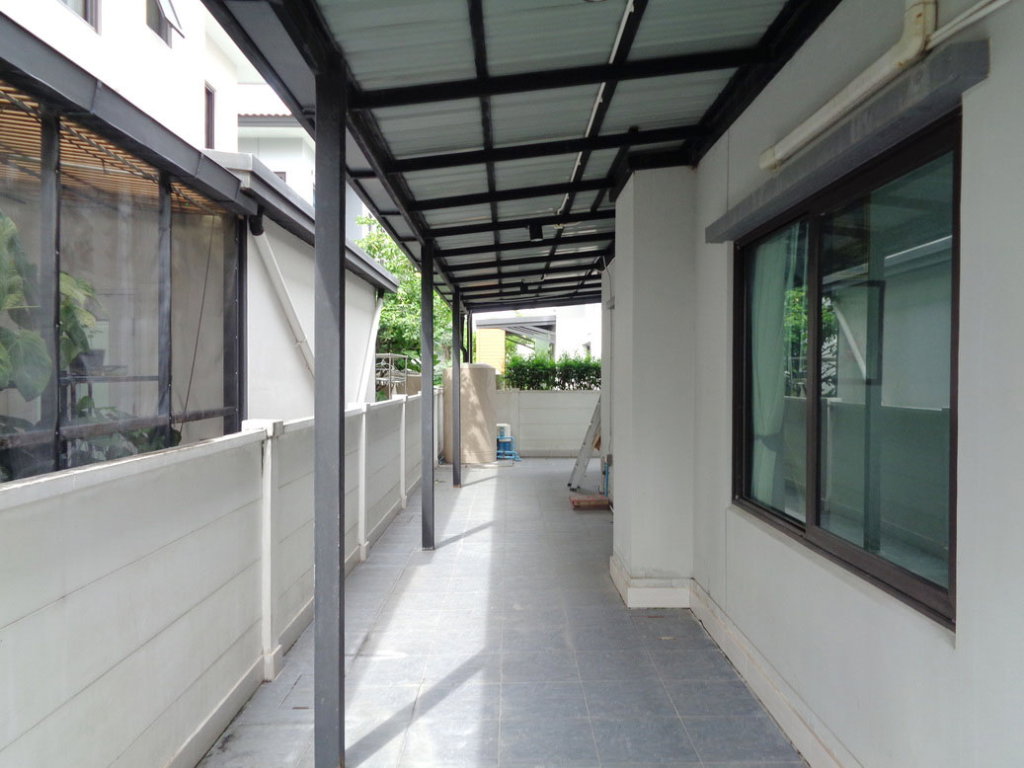 รูป 🚩 บ้านเดี่ยวหลังใหญ่สภาพยังใหม่ ตกแต่งพร้อมอยู่ ใกล้ทางด่วน รามอินทรา-อาจณรงค์ ด่านจตุโชติ - รูปที่ 8/42