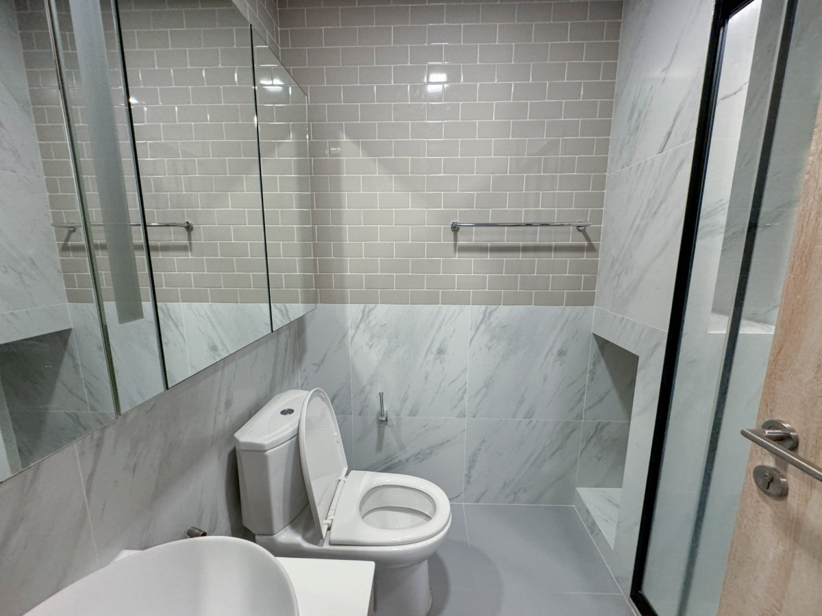 picture XT Phayathai 1 bedroom 40 sq.m. Conner Unit Special Price - 12/13