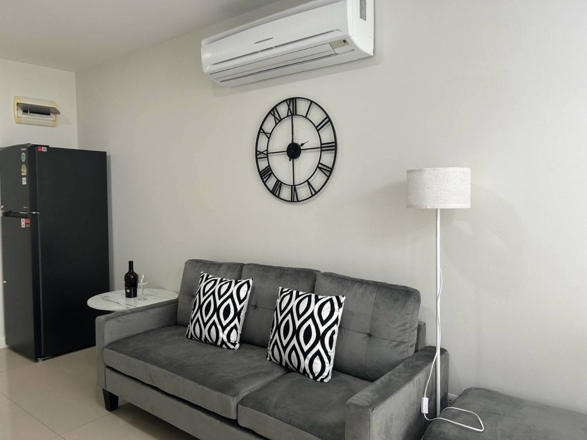 picture Shock price for rent at The Clover Thonglor - 5/9
