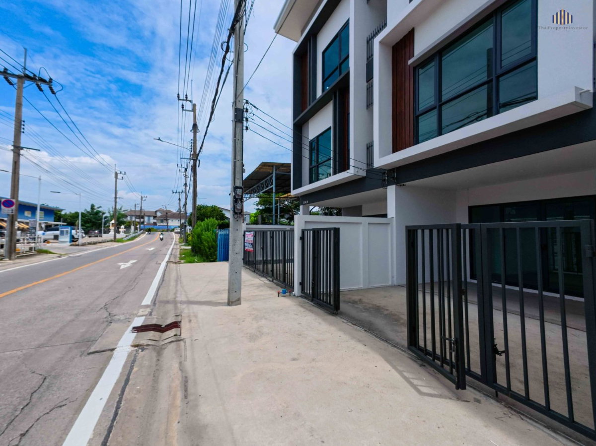 รูป ขายถูกโฮมออฟฟิศขนาด 23.4 ตร.วา ใช้สอย 170 ตร.ม. - รูปที่ 3/17