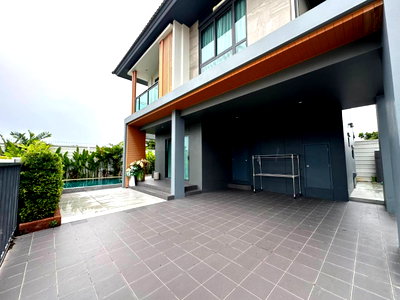 Houses for sale Bang Lamung Chonburi : Detached House in Patta Define Village - House with private swimming pool 3beds 3baths