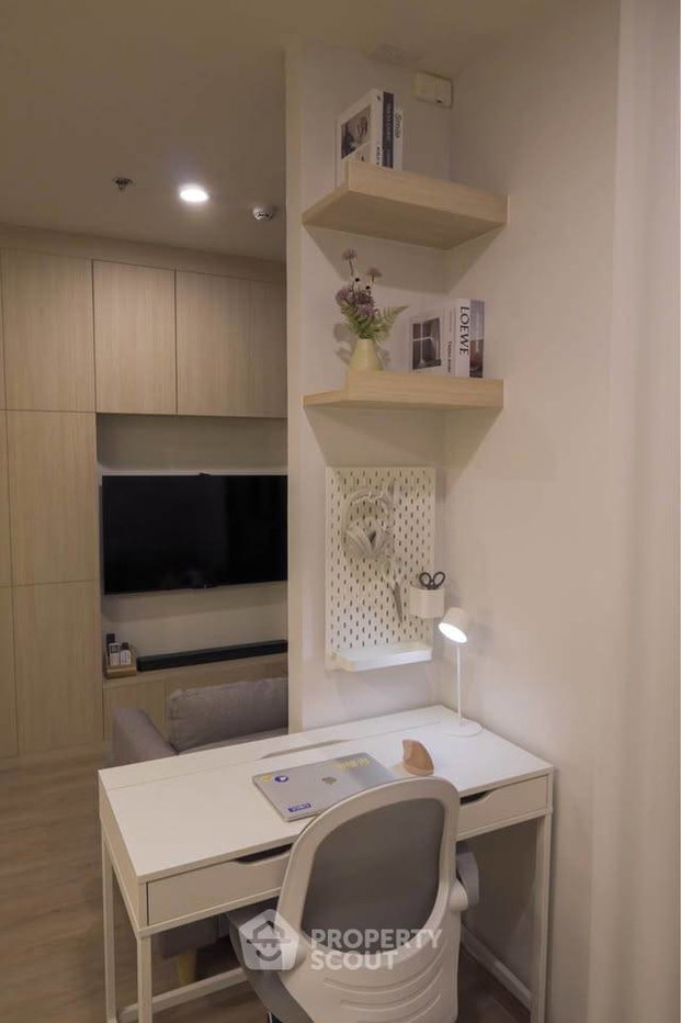 picture 1-BR Condo at Nue District R9 near MRT Phra Ram 9 (ID 3302710) - 7/15