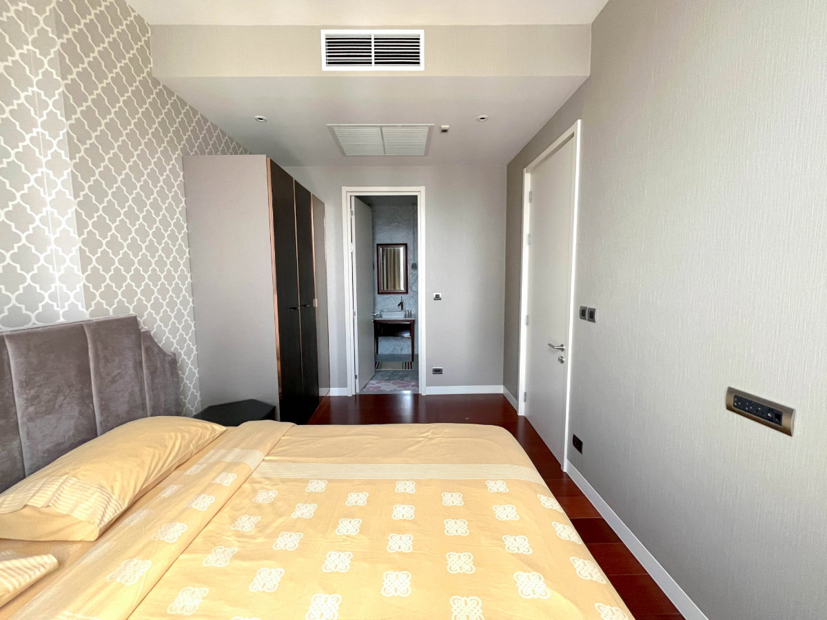 picture Khun by Yoo  1 bedroom Sell at loss 3 MB - 8/11