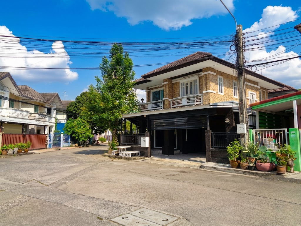 รูป 🚩 บ้านเดี่ยวหลังมุม 57 ตารางวา แต่งสวย ในโครงการ วิลล่า รามอินทรา ซอยคู้บอน 27 บางเขน - รูปที่ 3/51