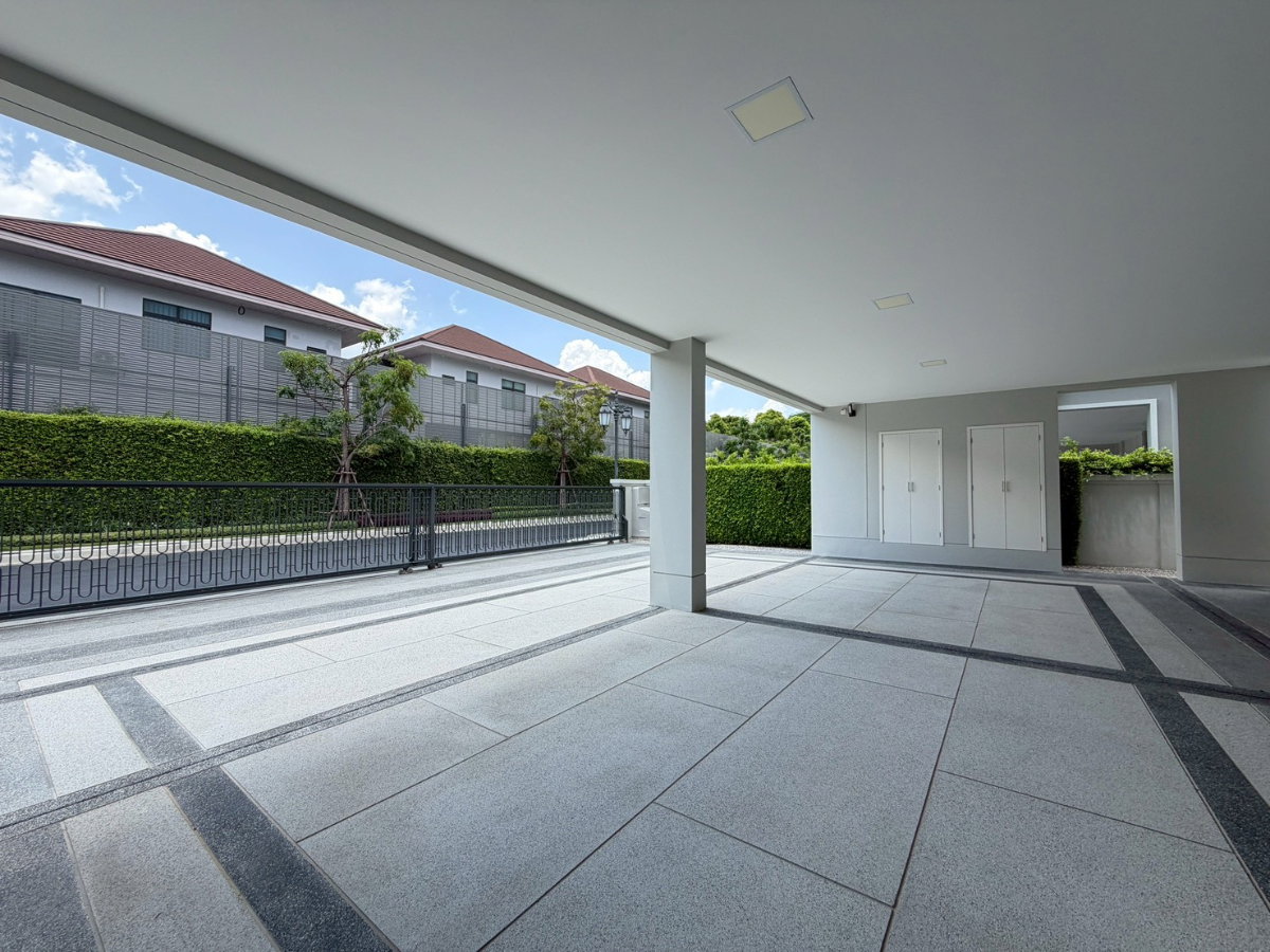 picture Narinsiri Krungthep Kreetha | Timeless Elegance in an Exclusive Community - 3/27