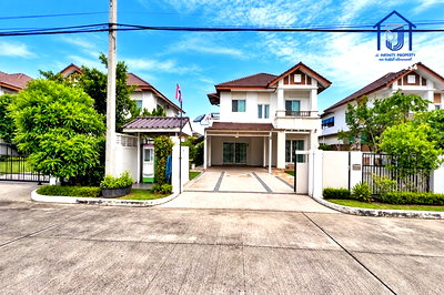 ขายบ้านเดี่ยว : ขายบ้านเดี่ยว 2 ชั้น วิสต้าวิลล์ เฟสบี ลำลูกกา คลอง 3 ถนนชลมาร์คพิจารณ์  ใกล้ BTS คูคต และฟิวเจอร์พาร์ค