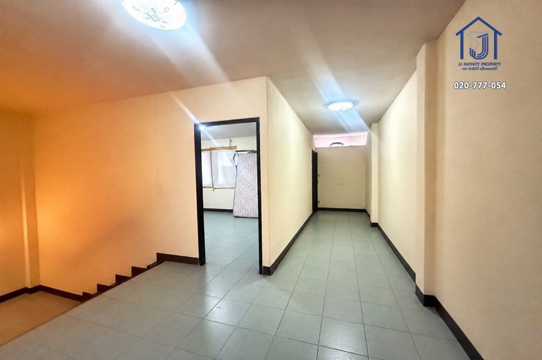 รูป ขายทาวน์โฮม 3 ชั้น หมู่บ้านกรุงทอง 5 ซอยนวมินทร์ 111 แยก 1 เกษตร-นวมินทร์ ใกล้เซ็นทรัล อีสต์วิลล์ - รูปที่ 8/13