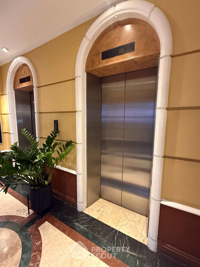 picture Spacious 1-BR 69 Sqm At The Executive Regent, Chong Nonsi (ID 3297543) - 11/15