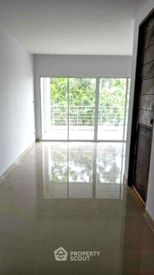 ขายคอนโด : ขายคอนโด 2 ห้องนอน Wongamat Privacy Resort & Residence นาเกลือ (ID 3301211)