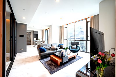 Condos for rent : The Monuement 2 bedrooms Best Price