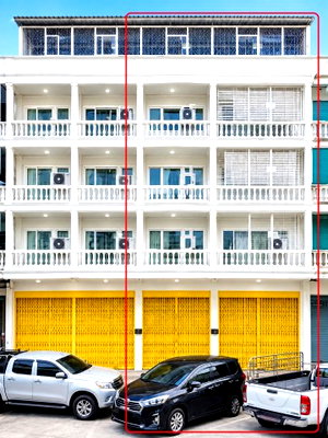 Shophouses for rent Khlong Bang Phran : 			Two adjoining 3-story units Kanlapaphruek Ekachai Commercial building for rent 21,999 Baht/month. Sampeng2 300m. away.  with mezzanine          